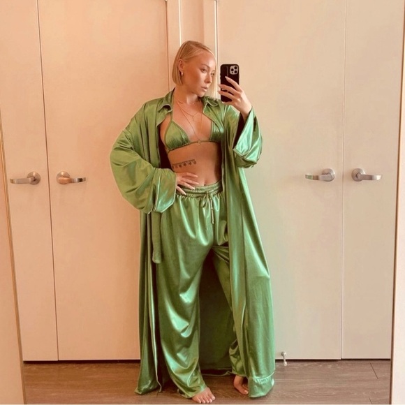 NWOT 💚 Laina Rauma green drawstring club bed lightweight satin pants size S - Picture 1 of 17